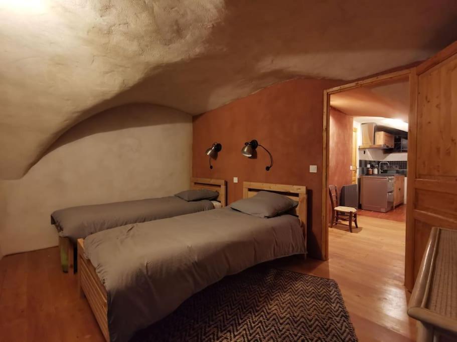 ChampcellaLes Voutes Du Chambon公寓 外观 照片